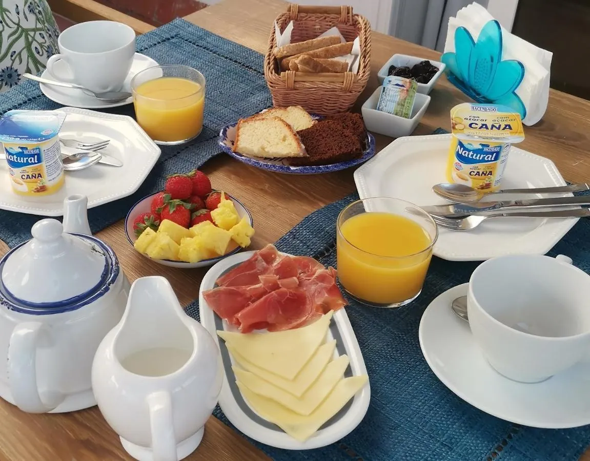 Ana'S Guest House Nerja Apartamento